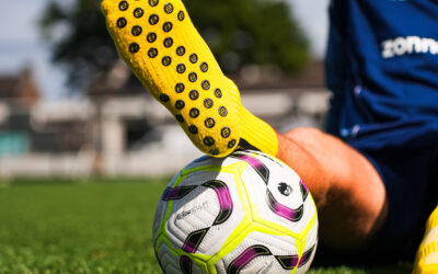 Gripsokken dragen bij voetbal: zo haal je er voordeel uit